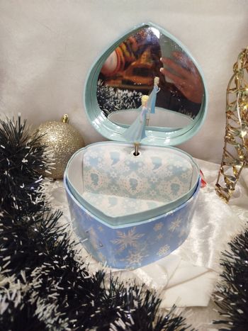 Boite à musique la reine des neiges