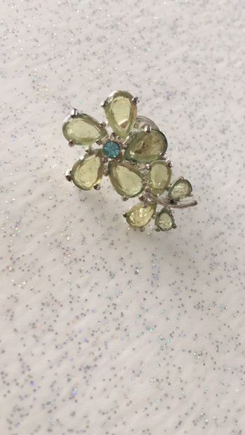 Pin’s fleurs femme