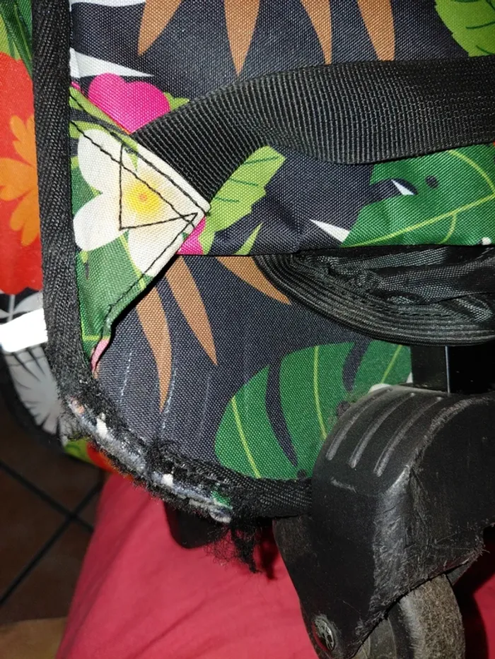Cartable fleurs cactus à roulettes avec trousse - photo numéro 5