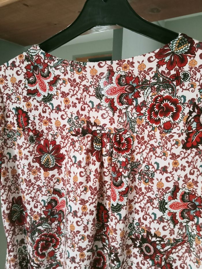 Tee-shirt taille 2(14ans) Intermarché - photo numéro 7