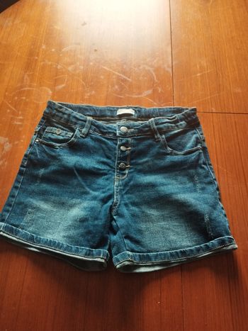 Shorts fille taille 14 ans bon état 3.80 