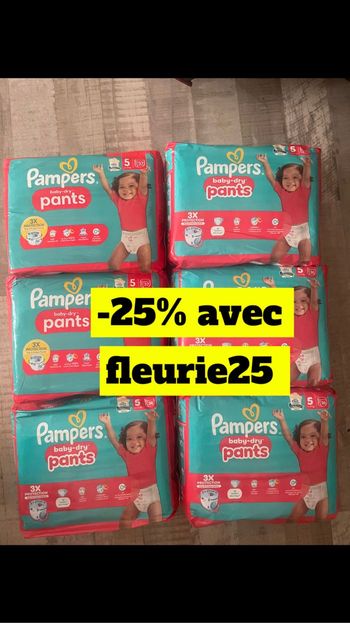 Six paquets de couches culottes taille 5