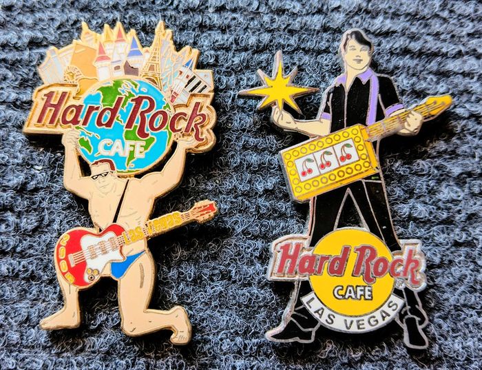 Lot de 2 pin's hard rock café thème Las Vegas
