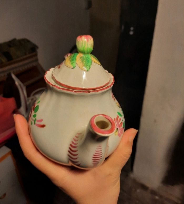 Théière ancienne en faïence française de Saint Clément Lunéville - photo numéro 4