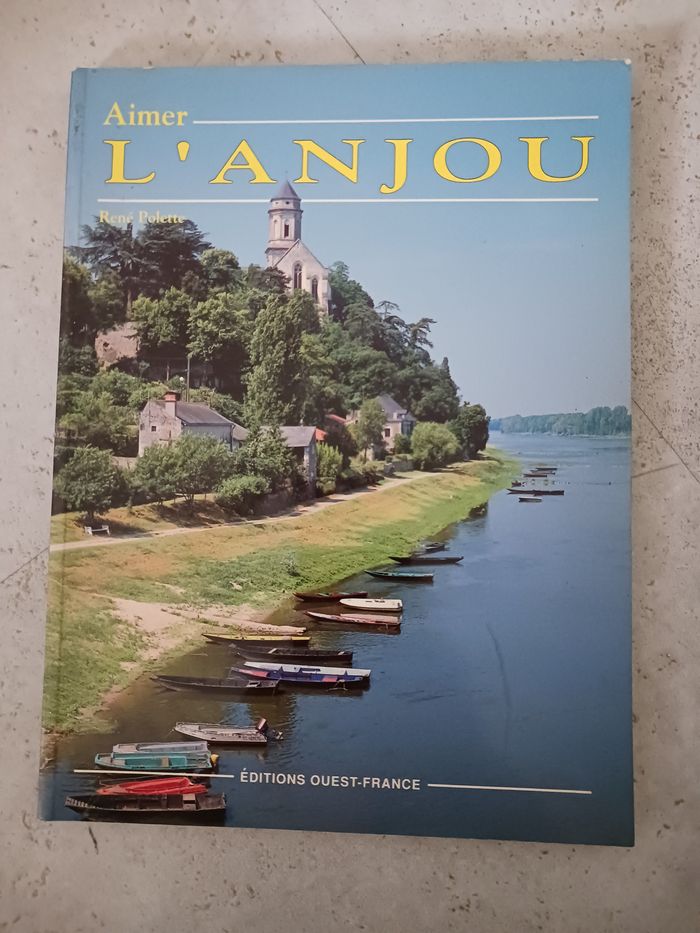 livre l'Anjou René Polette