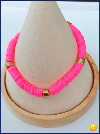 Bracelet perles Heishi – Tendance bohème été