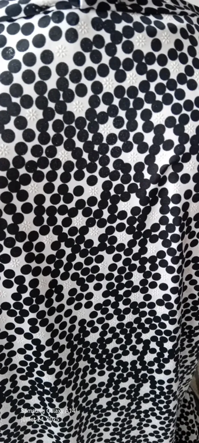 Blouse fluide manches 3/4 col V motif pois et fleurs en relief noir et blanc femme L cache cache - photo numéro 9