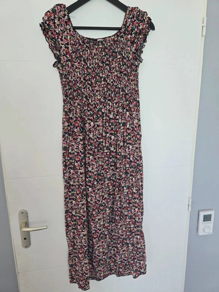 Robe longue rose fleurie