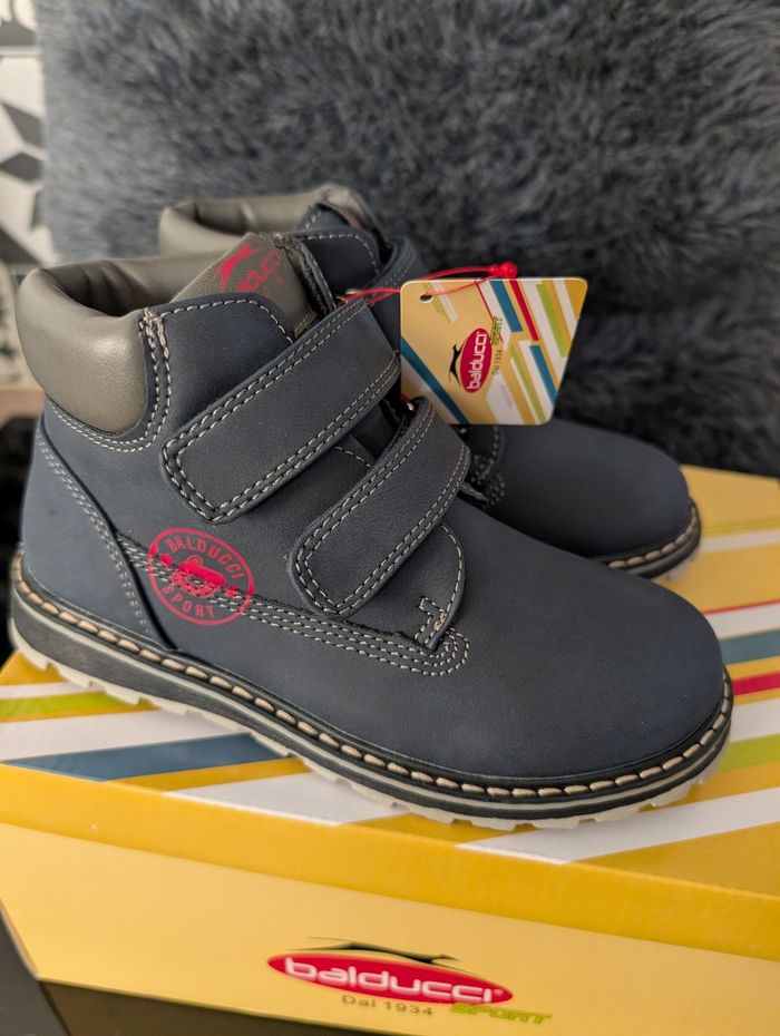 Bottines garçon. Taille 30. Neuf. Balducci - photo numéro 3