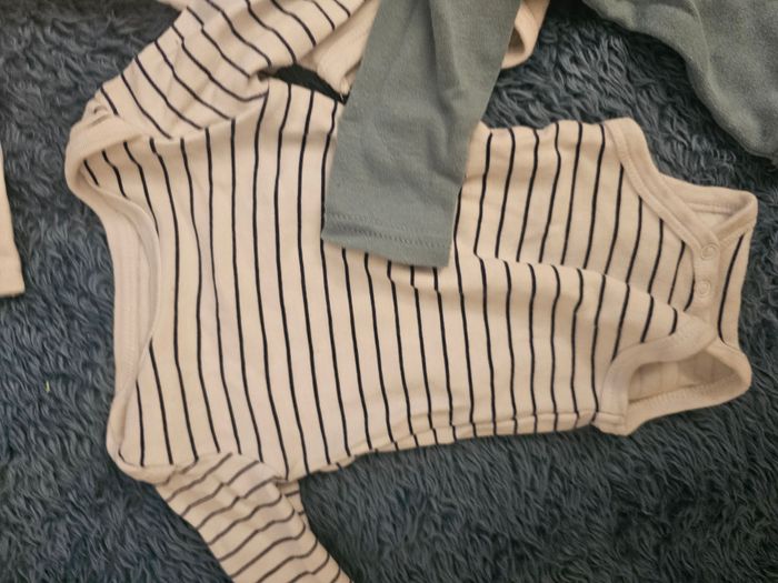 Lot de 5 bodies manche longue 3mois/ 60-65cm - photo numéro 3