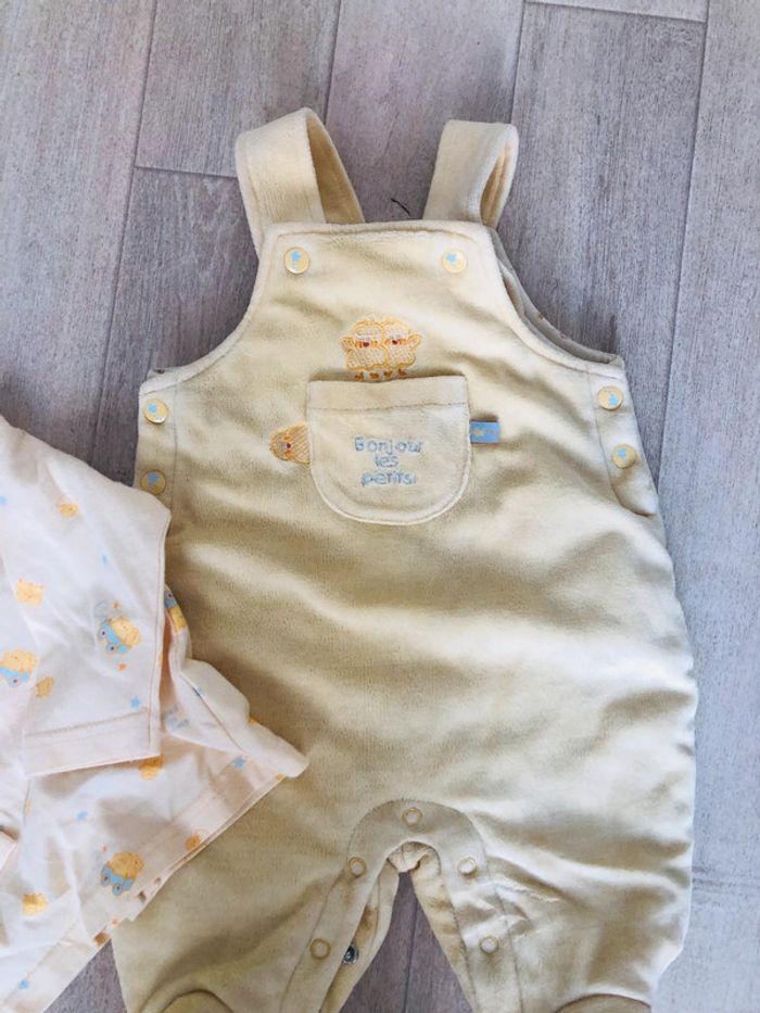 Salopette jaune et tee-shirt fille - photo numéro 6