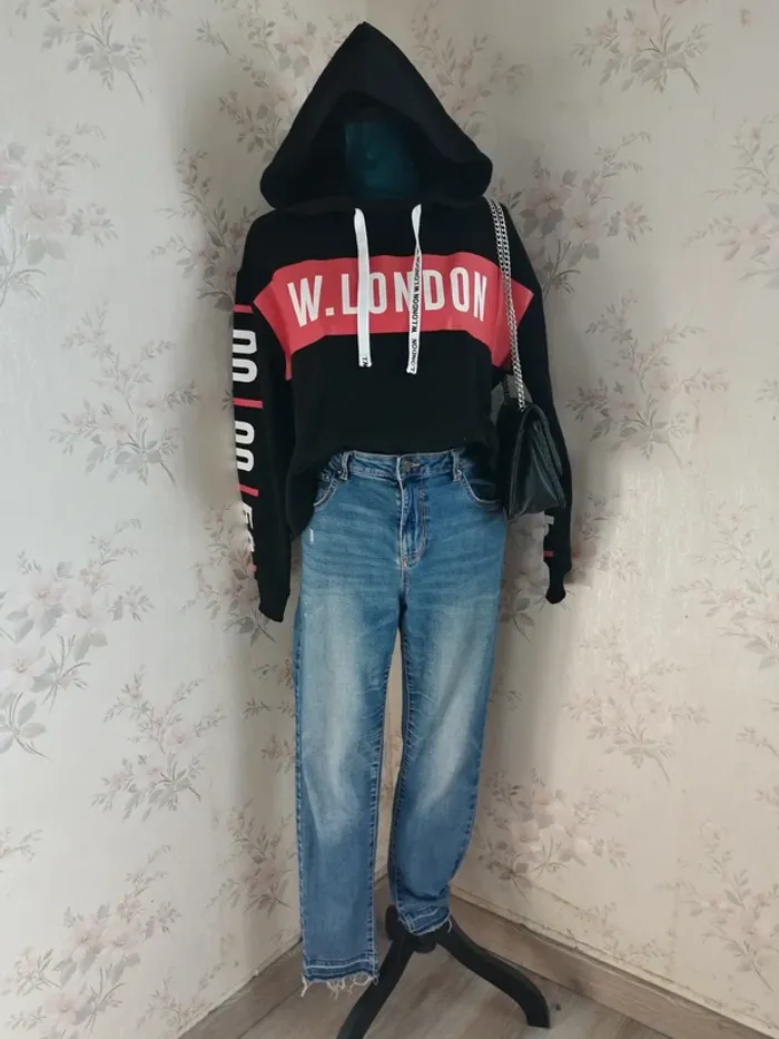 Sweat à capuche noir avec numéro manches et lien / jennyfer / (M) - photo numéro 2