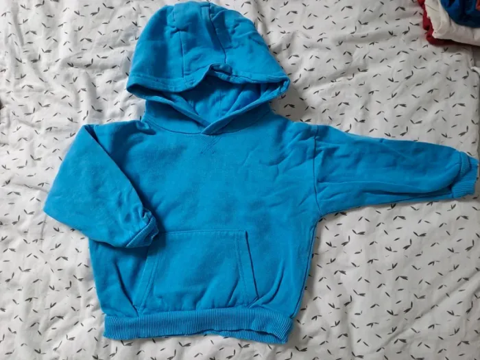 Pull bleu