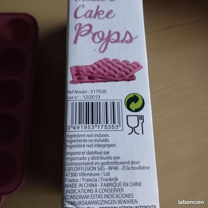 Moule silicone à cake pops Neuf - photo numéro 9