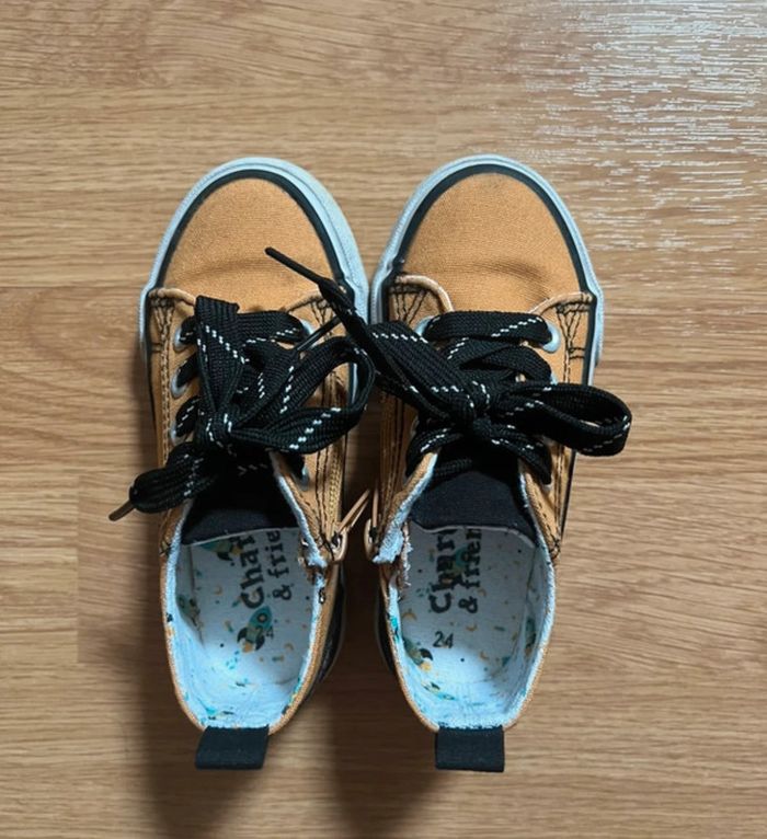 Chaussures garçon taille 24 - photo numéro 2