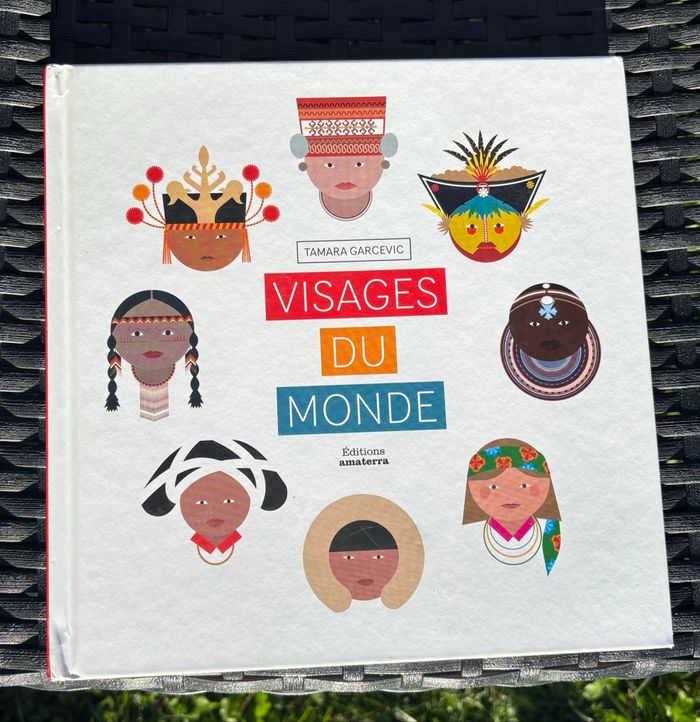 Livre « visages du monde »
