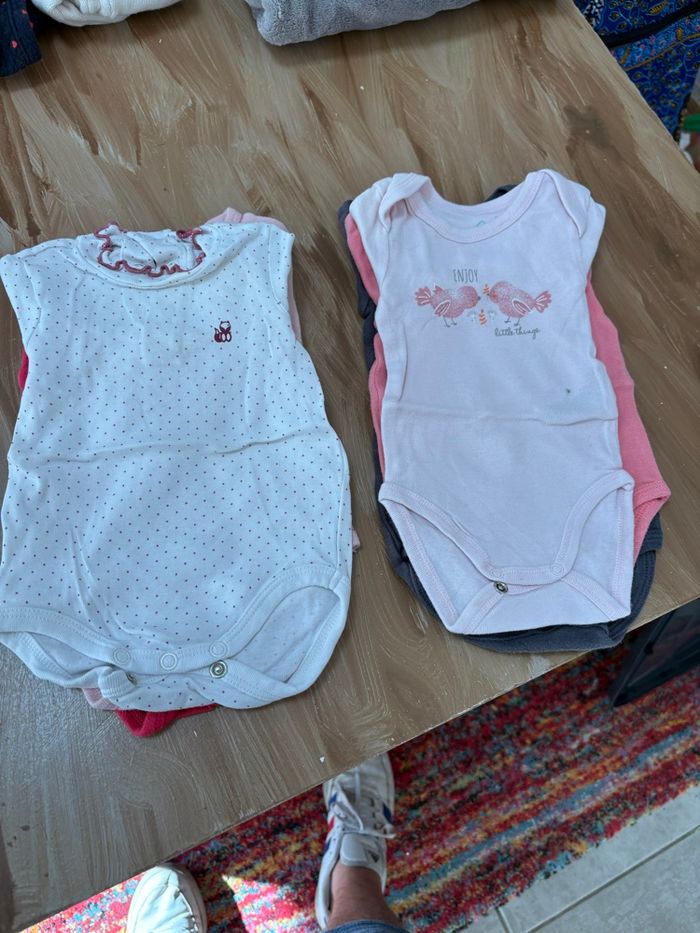 Lot 7 bodies manches longues 3 mois - photo numéro 5