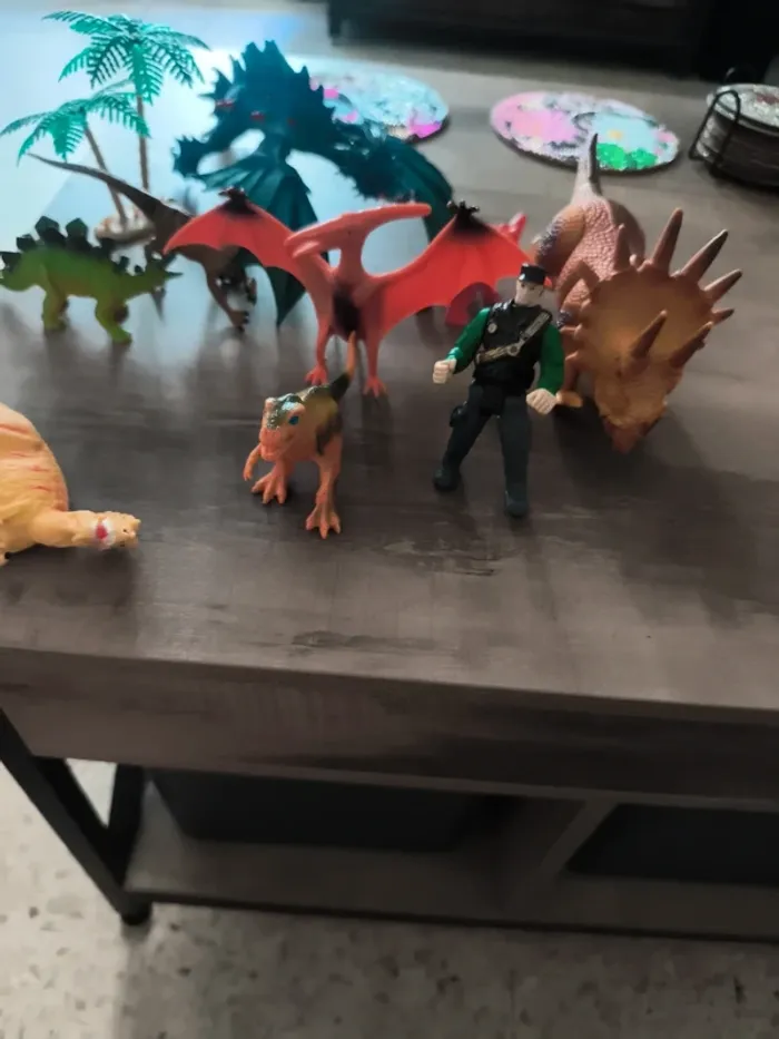 Lot dinausore et arbre plus personnage cc - photo numéro 2