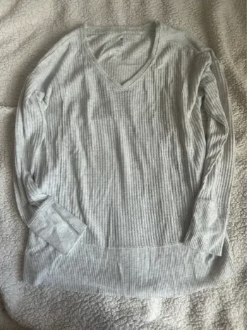 Light grey sweater