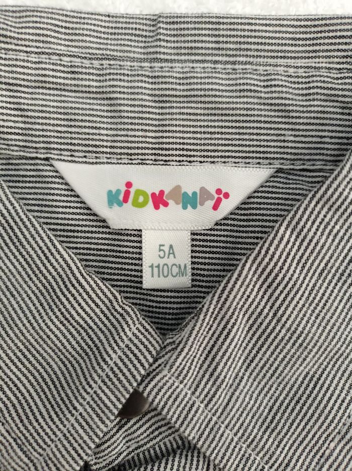 Chemise pour petit garçon taille 5 ans 110 cm - photo numéro 7