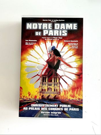 VHS Notre dame de Paris la comédie musicale