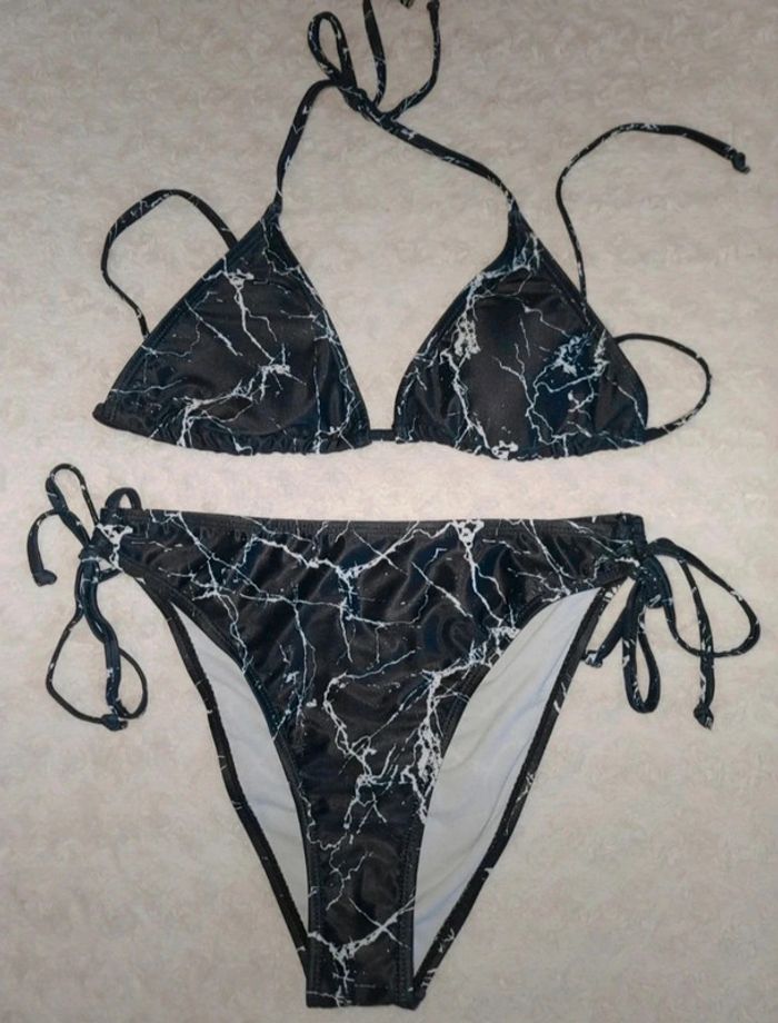 Maillot de bain 2 pièces blanc noir
