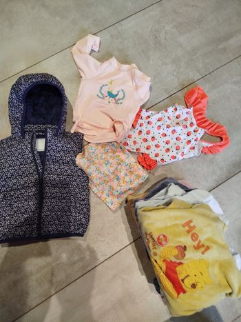 Lot vêtements fille 23 mois