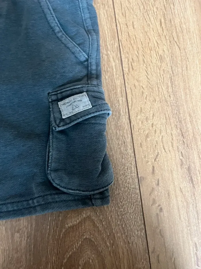 Short gris - photo numéro 2