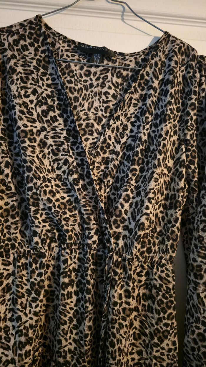 Robe sur genou motifs panthere - photo numéro 2