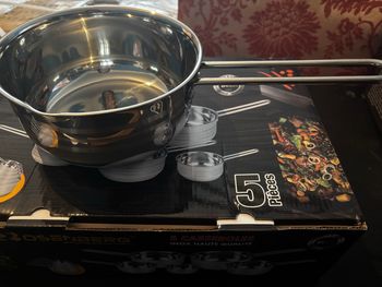 Lot de casseroles inox neuf