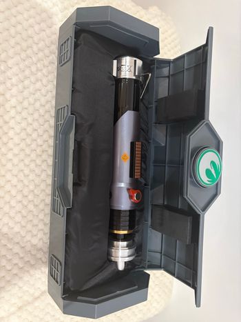 Sabre laser Star Wars Disney avec boîte de rangement ⚡