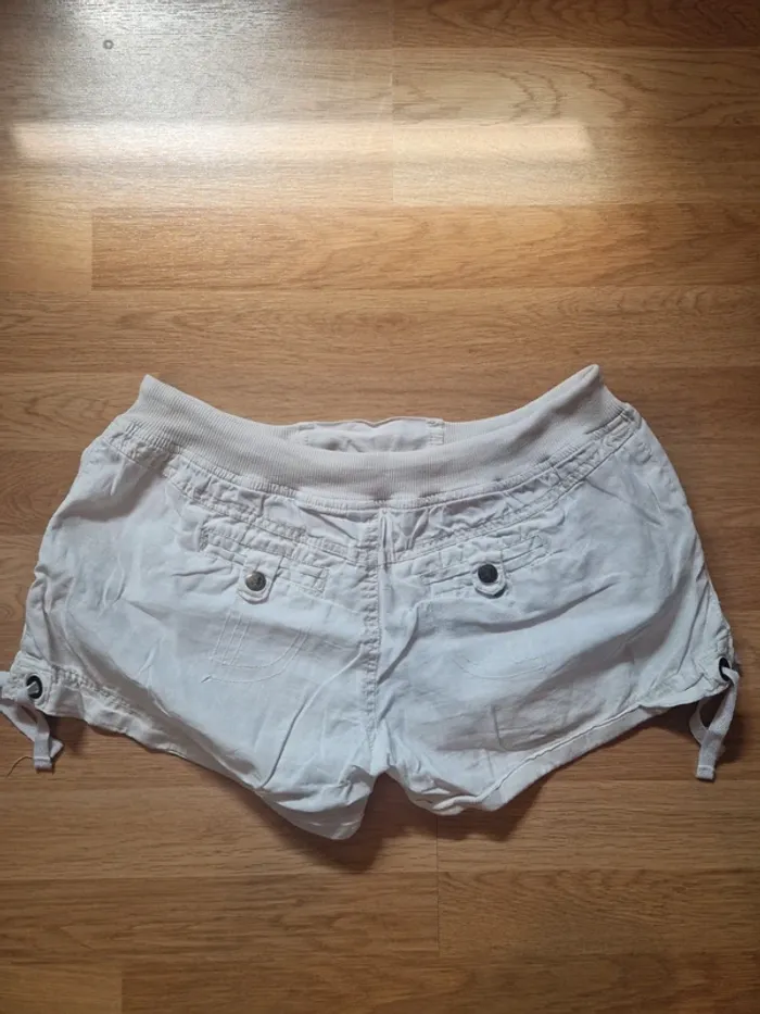 Short court blanc - photo numéro 4