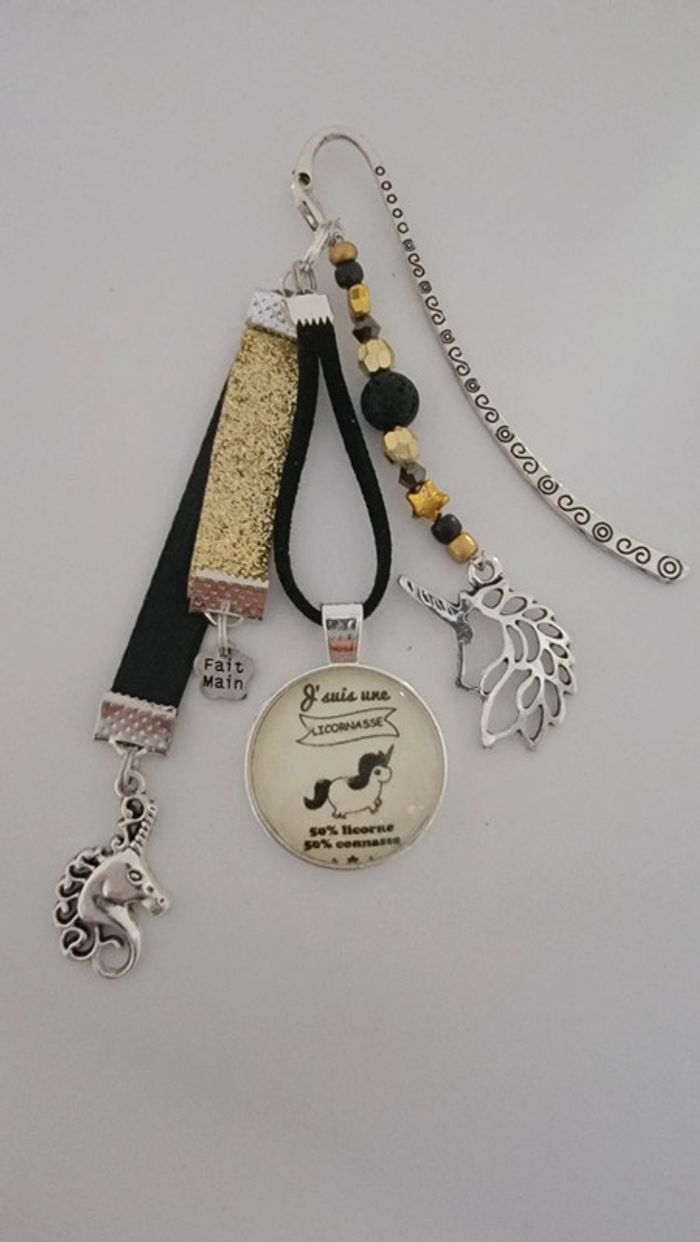 Cadeau humour licorne , bijoux de sac ou marque page " licornasse 50% licorne, 50% connasse "