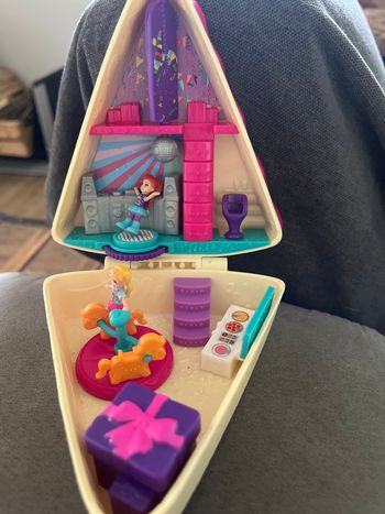Polly pocket