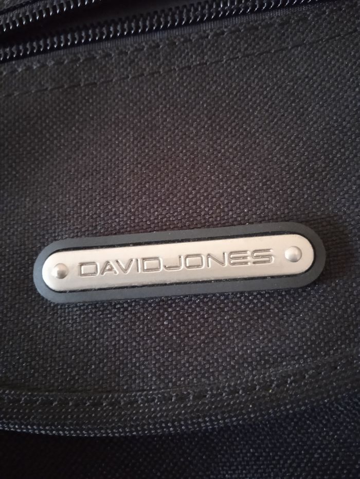 Vend sacoche homme noir marque David Jones - photo numéro 9