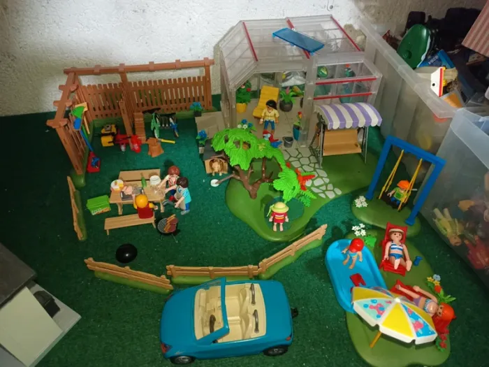 Lot maison Playmobil 9266 sur 3 étages + jardin - photo numéro 14