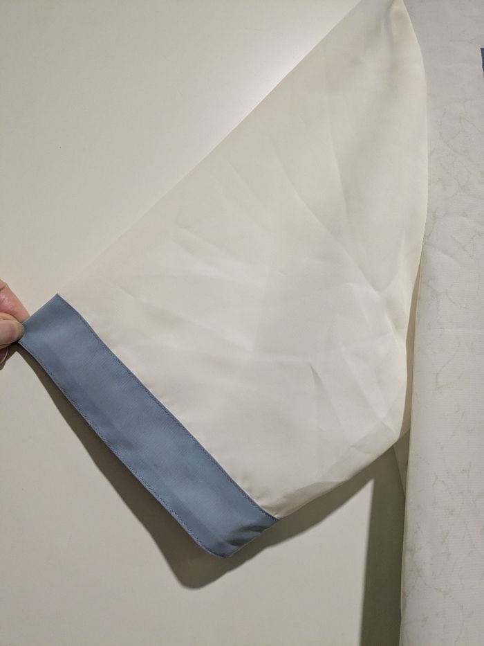 Magnifique chemise vintage soyeuse Estee Lise blanc écru, beige et bleue. Taille 42/44 - photo numéro 7