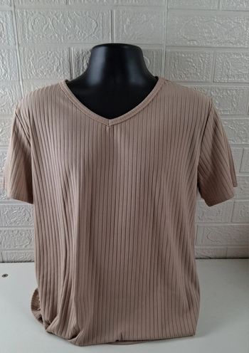 Tee-shirt col V taille L
