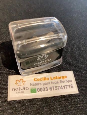 Un Taille crayon maquillage Natura Brasil