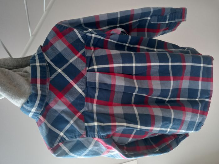 Surchemise à capuche garçon 3 ans Tape à l’Œil – Carreaux, excellent état - photo numéro 4