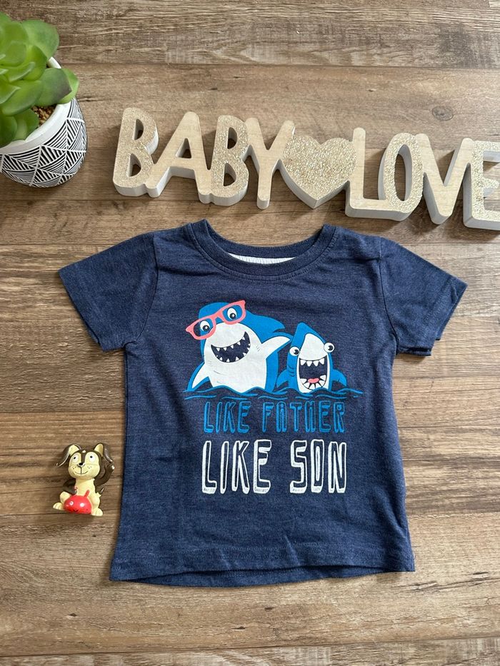 - Tee shirt Primark - 12 mois - Très bon état