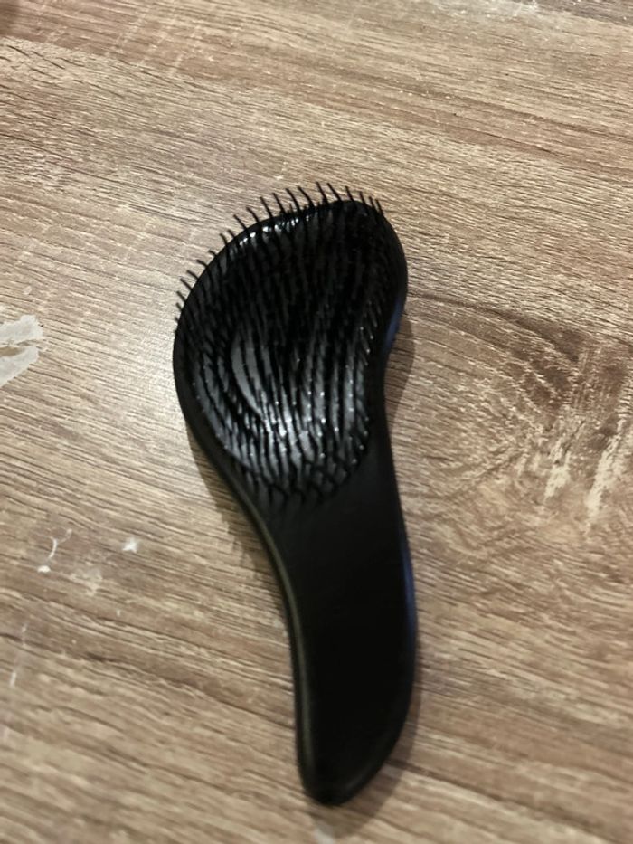 Brosse à cheuveux - photo numéro 3