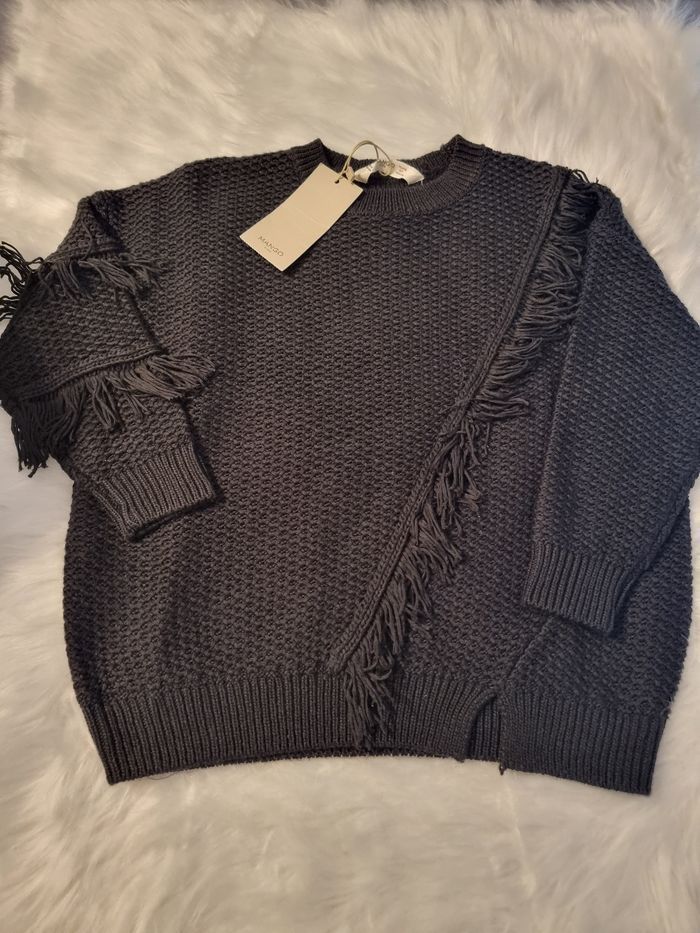 NEUF (non porté)💜🏷😍🤩 superbe pull 7 ans fille💜😍🤩🩷 - photo numéro 2