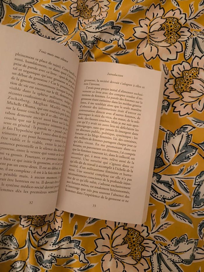 Livre trois mois sous silence - photo numéro 2