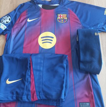 Maillot Barcelone football taille 8 ans modèle 2026 domicile