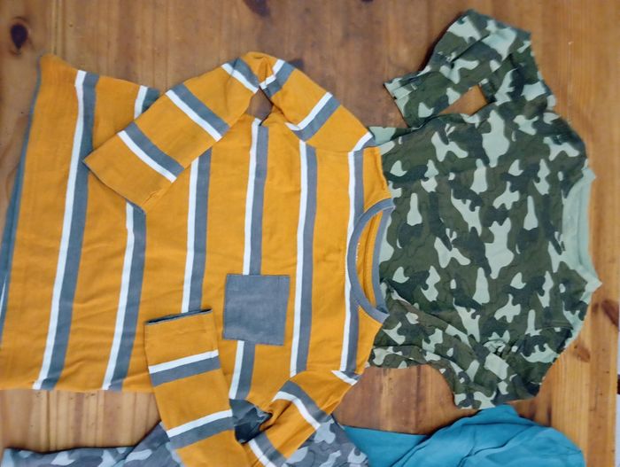 Lot de vêtements garçons 6ans - photo numéro 8