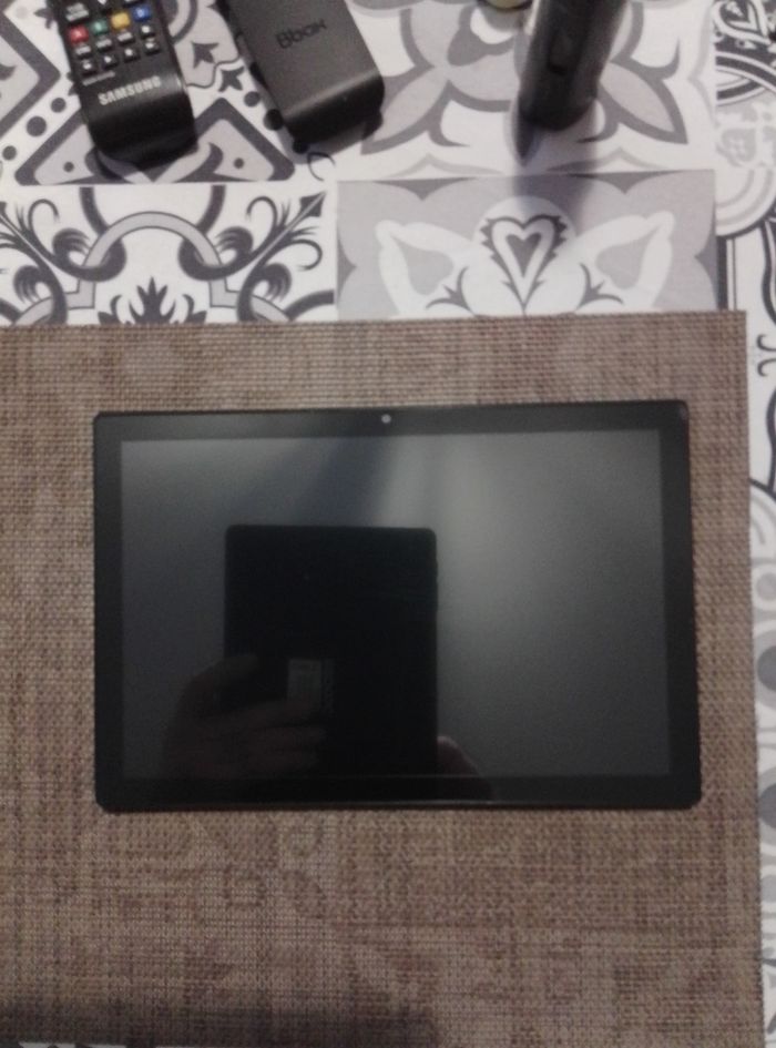 Tablette tactile Android 10,1 pouces BDF - photo numéro 2