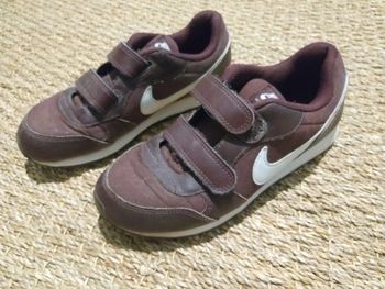 Baskets Nike aubergine 35