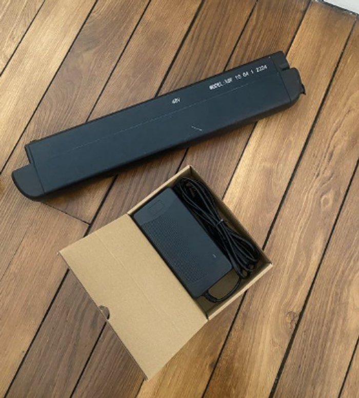 Vends Batterie + Chargeur Trottinette Electrique Augment ES210 - photo numéro 4
