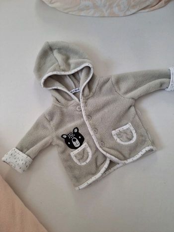 Petite veste de pyjama